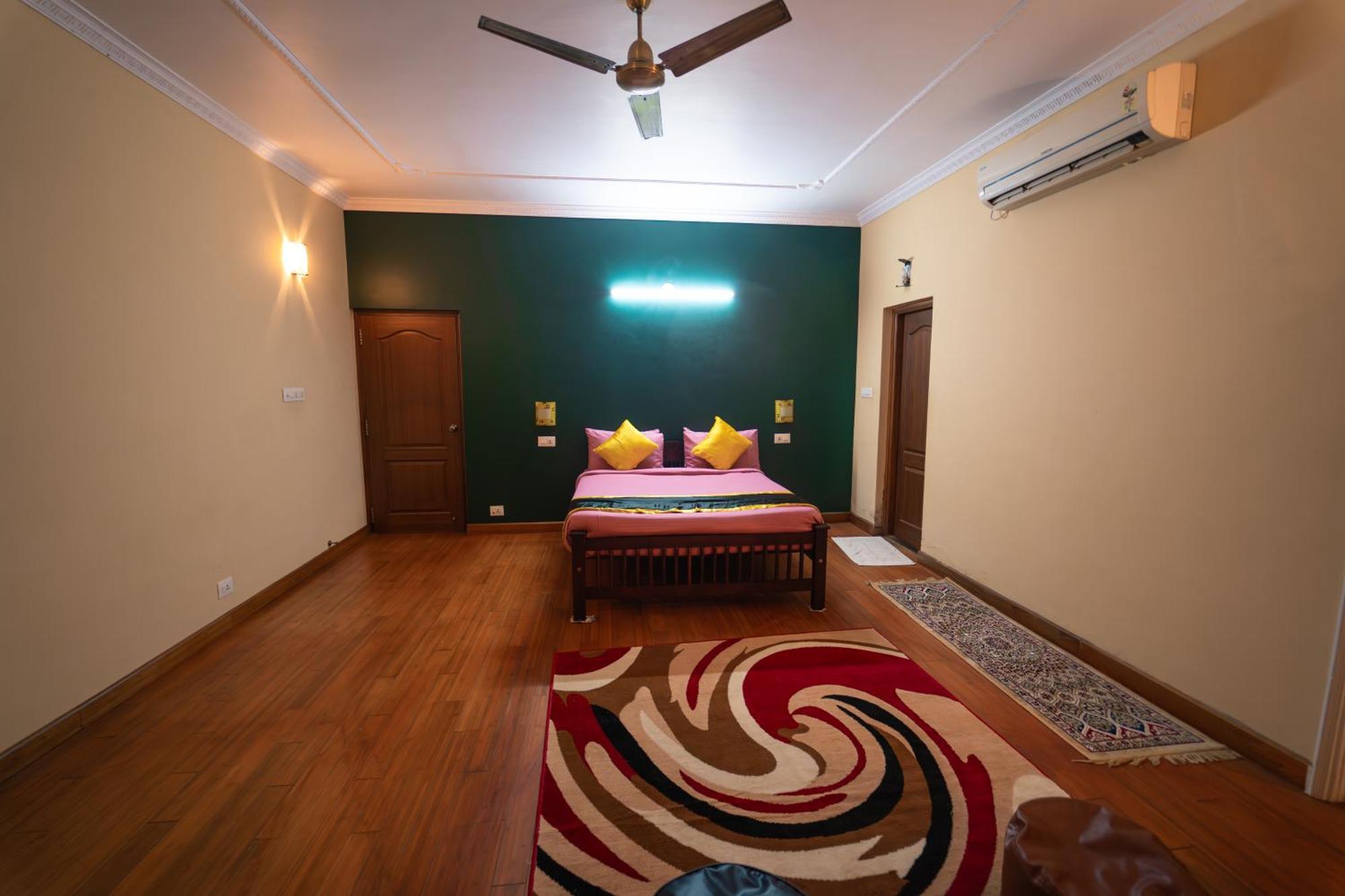 Kingmaker'S Plantation With River Stream Madikeri Buitenkant foto