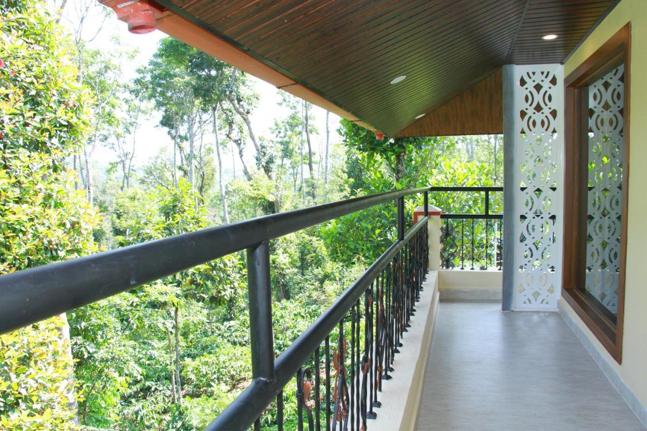Kingmaker'S Plantation With River Stream Madikeri Buitenkant foto