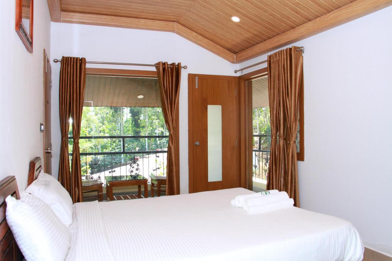 Kingmaker'S Plantation With River Stream Madikeri Buitenkant foto